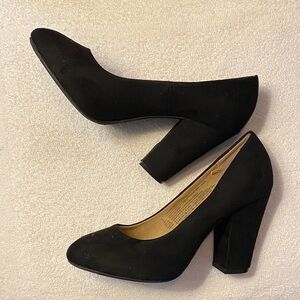 Old Navy Black Women's Suede Material Heels